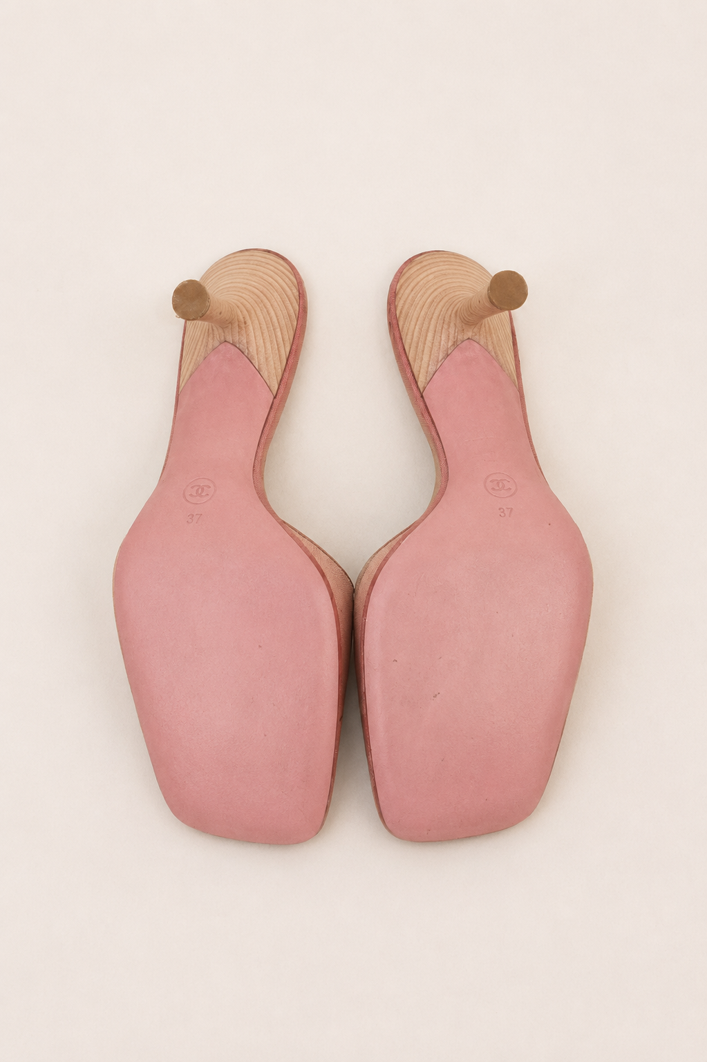 Chanel — Vintage Pink Canvas CC Button Mule Heel