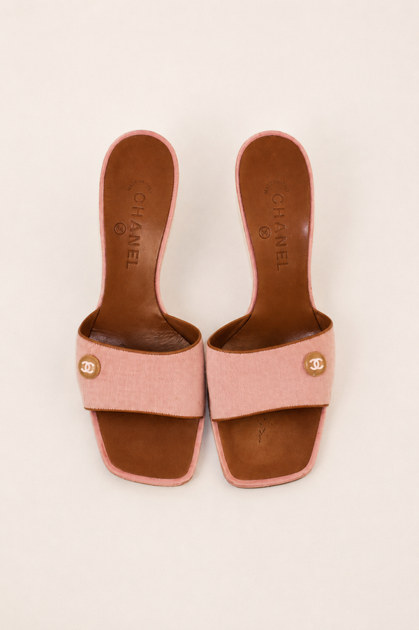 Chanel — Vintage Pink Canvas CC Button Mule Heel