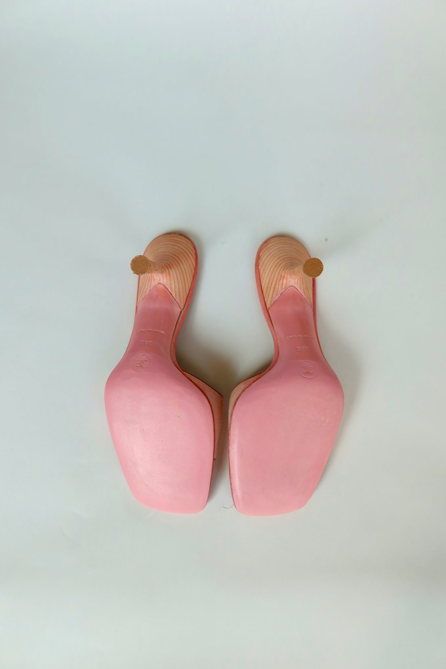 Chanel — Vintage Pink Canvas CC Button Mule Heel