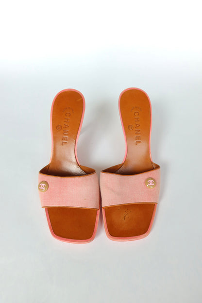 Chanel — Vintage Pink Canvas CC Button Mule Heel