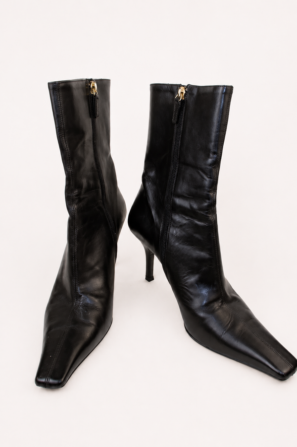 Gucci — Black Leather Square-Toe Ankle Boot