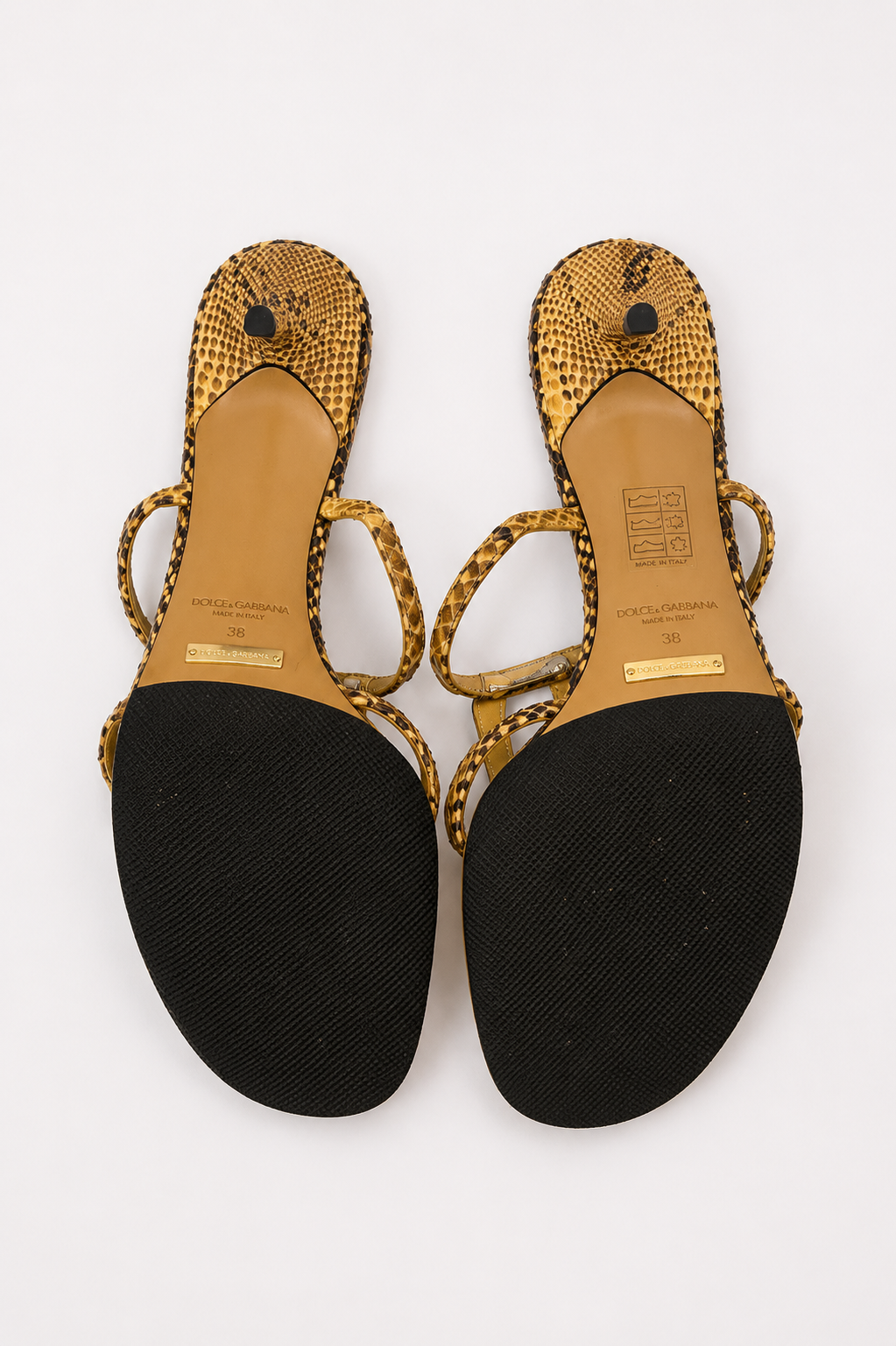Dolce & Gabbana — Vintage Python DG Logo Kitten Heel